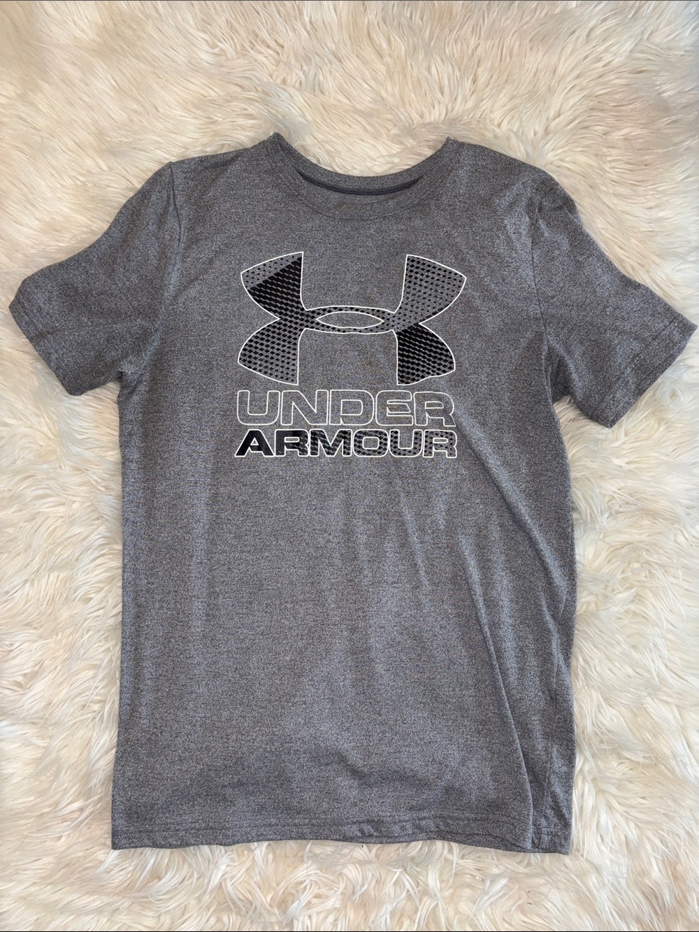 5 for $25🎈 Under armour shirt